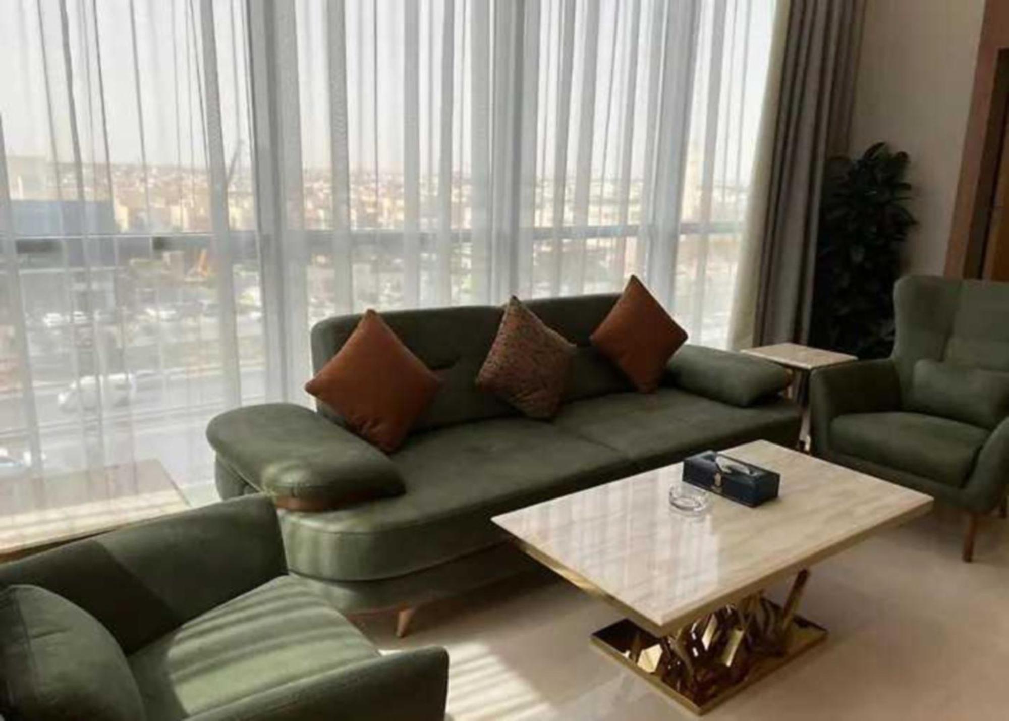 Dancenter Luxury Formerly Anan अपार्टमेंट *